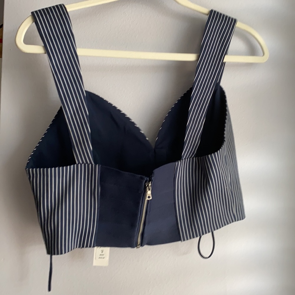 🆕 A+O cropped blue and white striped tank - Picture 3 of 5
